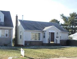 Pre-foreclosure in  IVANHOE AVE Somerville, NJ 08876