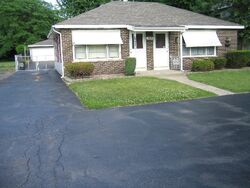 Pre-foreclosure in  CICERO AVE Oak Forest, IL 60452