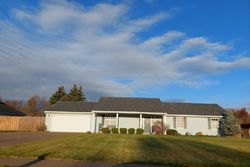 Pre-foreclosure Listing in BERKELEY DR SHEFFIELD LAKE, OH 44054