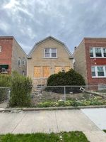 Pre-foreclosure in  N DRAKE AVE Chicago, IL 60651