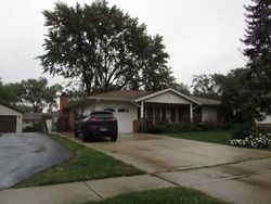 Pre-foreclosure Listing in RIDGE AVE ELK GROVE VILLAGE, IL 60007