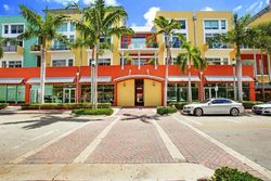 Pre-foreclosure in  NE 4TH AVE  Delray Beach, FL 33483
