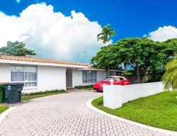 Pre-foreclosure in  NE 120TH ST Miami, FL 33181