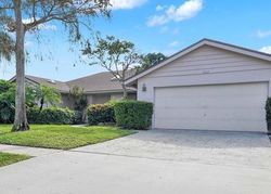  Primrose Ln, West Palm Beach FL