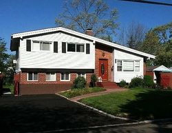 Pre-foreclosure in  W 21ST ST Deer Park, NY 11729
