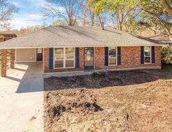 Pre-foreclosure Listing in BOXWOOD DR BAKER, LA 70714