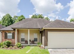 Pre-foreclosure in  E CYPRESS POINT CT Baton Rouge, LA 70809