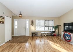 Pre-foreclosure in  LONGFORD CIR Elgin, IL 60120