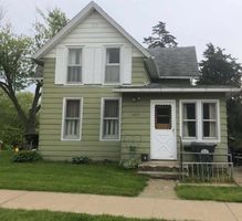 Pre-foreclosure Listing in ROOSEVELT ST CLINTON, IA 52732