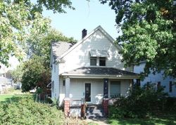 Pre-foreclosure in  JACKSON AVE Davenport, IA 52802