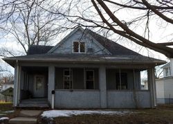  W 15th St, Davenport IA