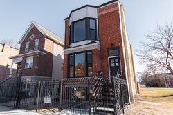 Pre-foreclosure in  E BOWEN AVE Chicago, IL 60653