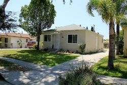 Pre-foreclosure in  SAN JUAN AVE South Gate, CA 90280