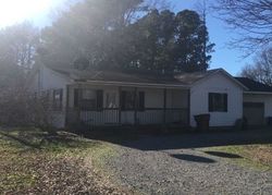 Pre-foreclosure in  LAKE ESTATES DR Hughes, AR 72348