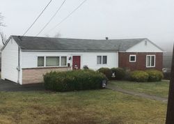 Pre-foreclosure Listing in SUNCREST LN UNIONTOWN, PA 15401