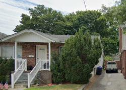Pre-foreclosure Listing in LEXINGTON AVE MALVERNE, NY 11565