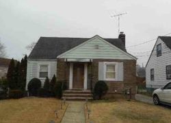Pre-foreclosure Listing in 117TH AVE ELMONT, NY 11003