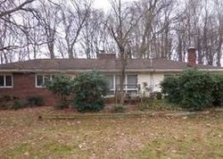 Pre-foreclosure Listing in ROBINWOOD DR UNIONTOWN, OH 44685