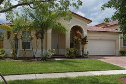 Pre-foreclosure in  NE 40TH RD Homestead, FL 33033