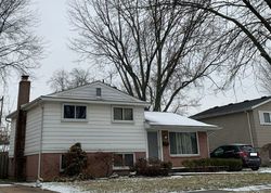 Pre-foreclosure in  MIDDLEBURY ST Westland, MI 48186