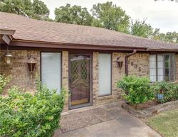Pre-foreclosure in  BAY OAKS CT Fort Worth, TX 76112