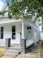 Pre-foreclosure in  W COLUMBIA ST Evansville, IN 47710