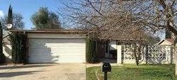 Pre-foreclosure Listing in W PARADISE AVE VISALIA, CA 93277