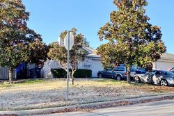 Pre-foreclosure in  OVERLAND ST Fort Worth, TX 76131