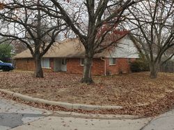 Pre-foreclosure in  HOLT ST Fort Worth, TX 76103