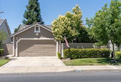Pre-foreclosure in  VENEMAN AVE Modesto, CA 95356