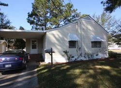 Pre-foreclosure Listing in E 16TH ST LUMBERTON, NC 28358