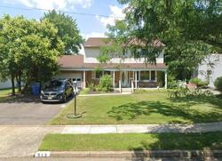 Pre-foreclosure in  JUNIPER DR Cherry Hill, NJ 08003