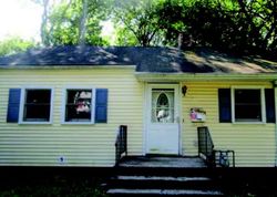 Pre-foreclosure Listing in WRIGHT AVE NEW HAVEN, CT 06515