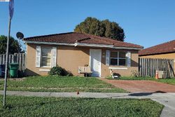 Pre-foreclosure in  SW 127TH PL Homestead, FL 33032