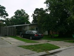 Pre-foreclosure in  DUPONT DR Gretna, LA 70056