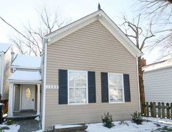Pre-foreclosure in  RUFER AVE Louisville, KY 40204