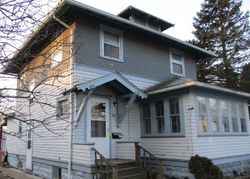 Pre-foreclosure in  PLEASANT ST Waterloo, IA 50702