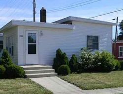 Pre-foreclosure Listing in W RACE ST WOLCOTTVILLE, IN 46795