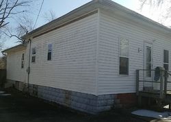Pre-foreclosure in  N CHESTNUT ST Litchfield, IL 62056