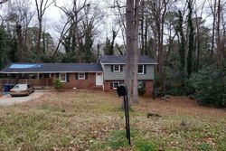  N Pine Knoll Dr, Macon GA