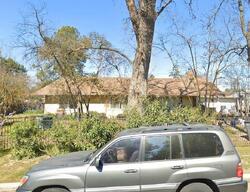 Pre-foreclosure in  E PONTIAC WAY Fresno, CA 93704