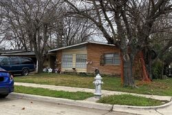 Pre-foreclosure Listing in REEVER ST ARLINGTON, TX 76010