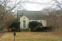 Pre-foreclosure Listing in HEWLETT AVE PATCHOGUE, NY 11772