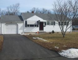 Pre-foreclosure Listing in BROOKSIDE CIR WETHERSFIELD, CT 06109