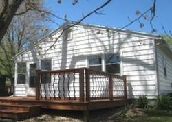 Pre-foreclosure in  W NORTH SHORE DR Mahomet, IL 61853