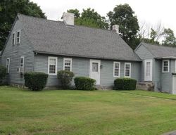 Pre-foreclosure Listing in CANDLEWOOD RD GROTON, CT 06340