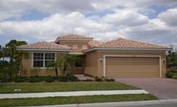 Pre-foreclosure in  MILKWEED CT Venice, FL 34292