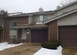 Pre-foreclosure in  GOLFVIEW DR Hazel Crest, IL 60429