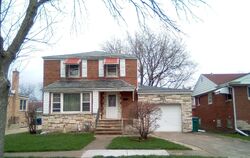 Pre-foreclosure in  DOWNING AVE Westchester, IL 60154