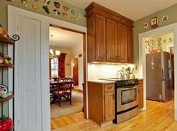 Pre-foreclosure in  E LINCOLN AVE Libertyville, IL 60048